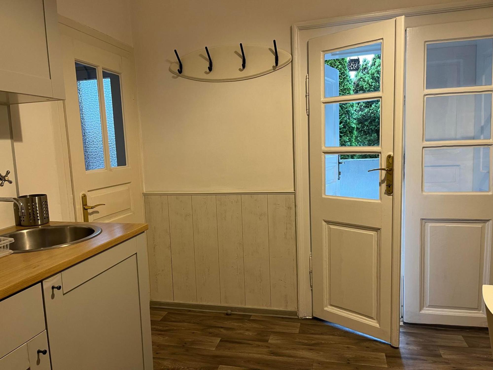 Idill Apartmanhaz B&B Tiszafüred 외부 사진