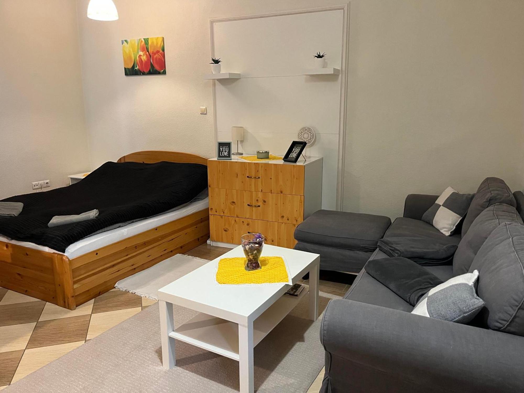 Idill Apartmanhaz B&B Tiszafüred 외부 사진