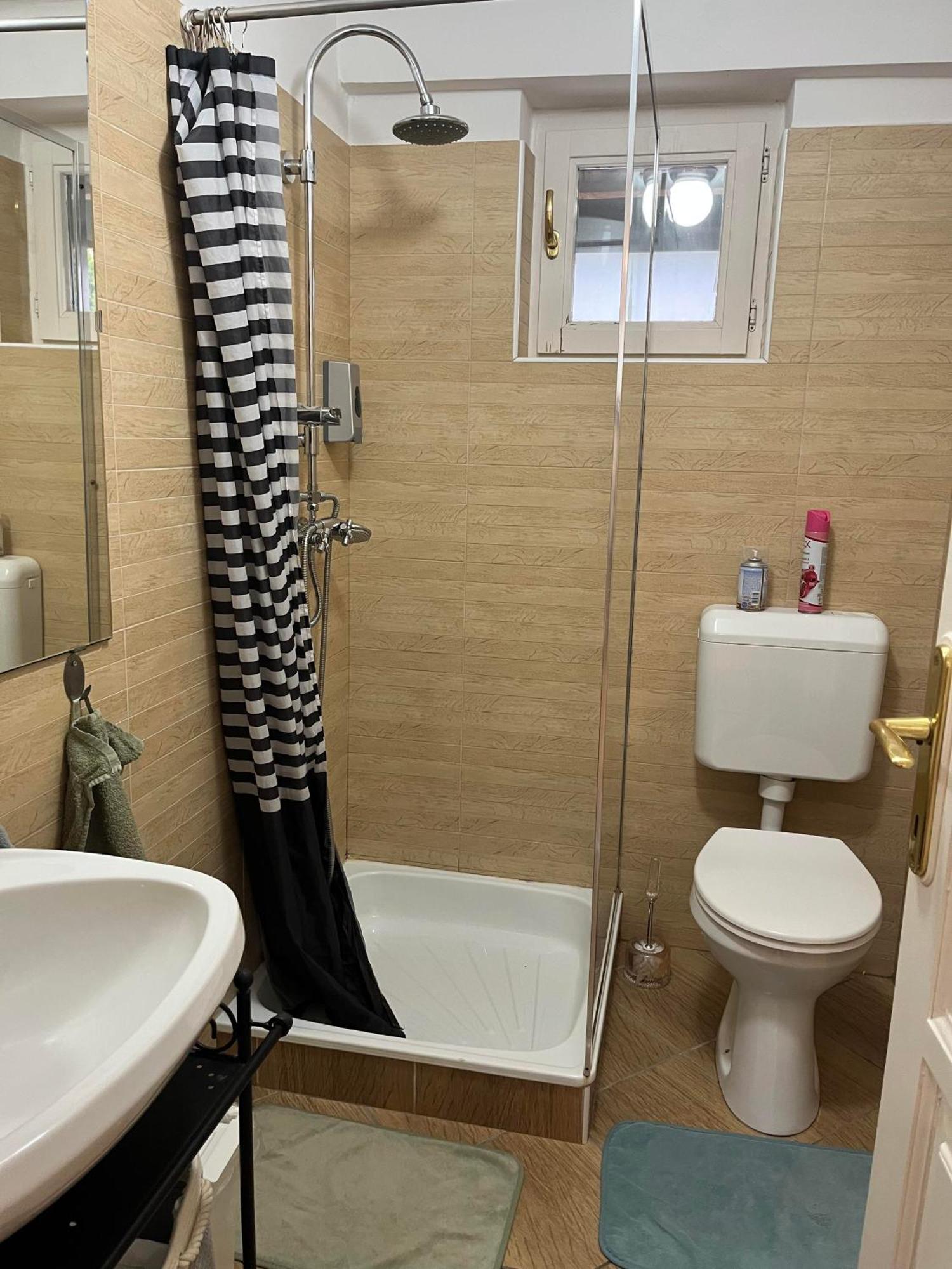 Idill Apartmanhaz B&B Tiszafüred 외부 사진